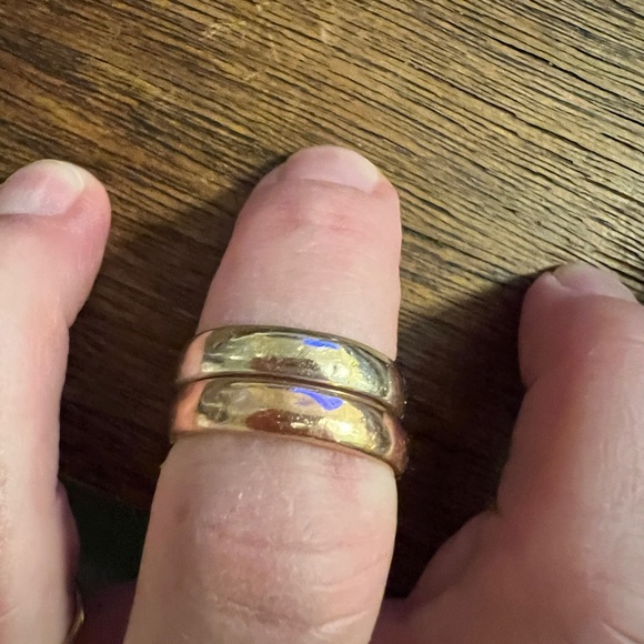 14K Rose Gold Band• Sz 6 - Picture 6 of 6